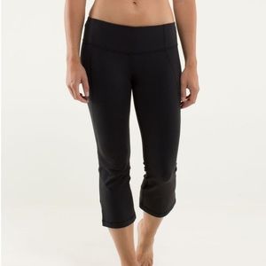 Lululemon Gather & Crow Crops